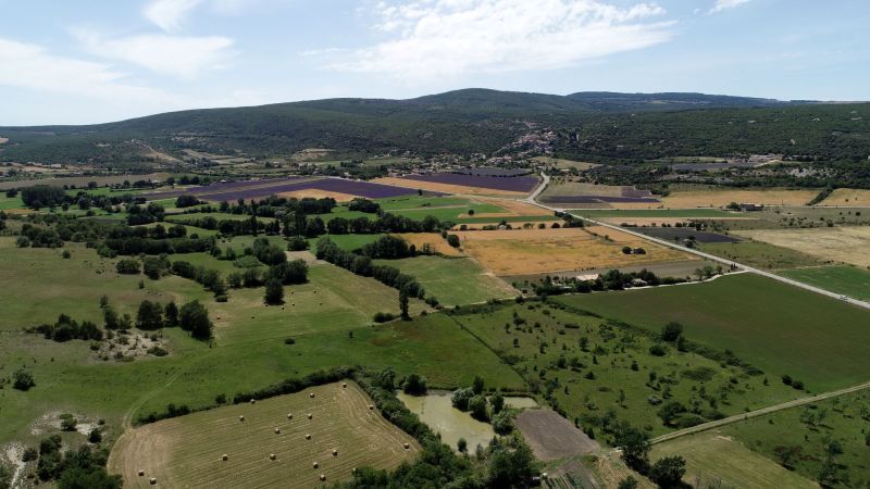 Vue depuis domaine la Melette - simiane la rotonde0151.JPG