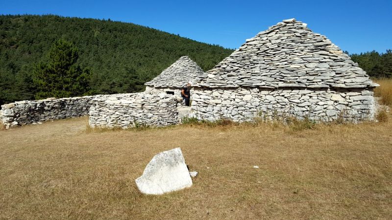 jas terres du roux (3).jpg